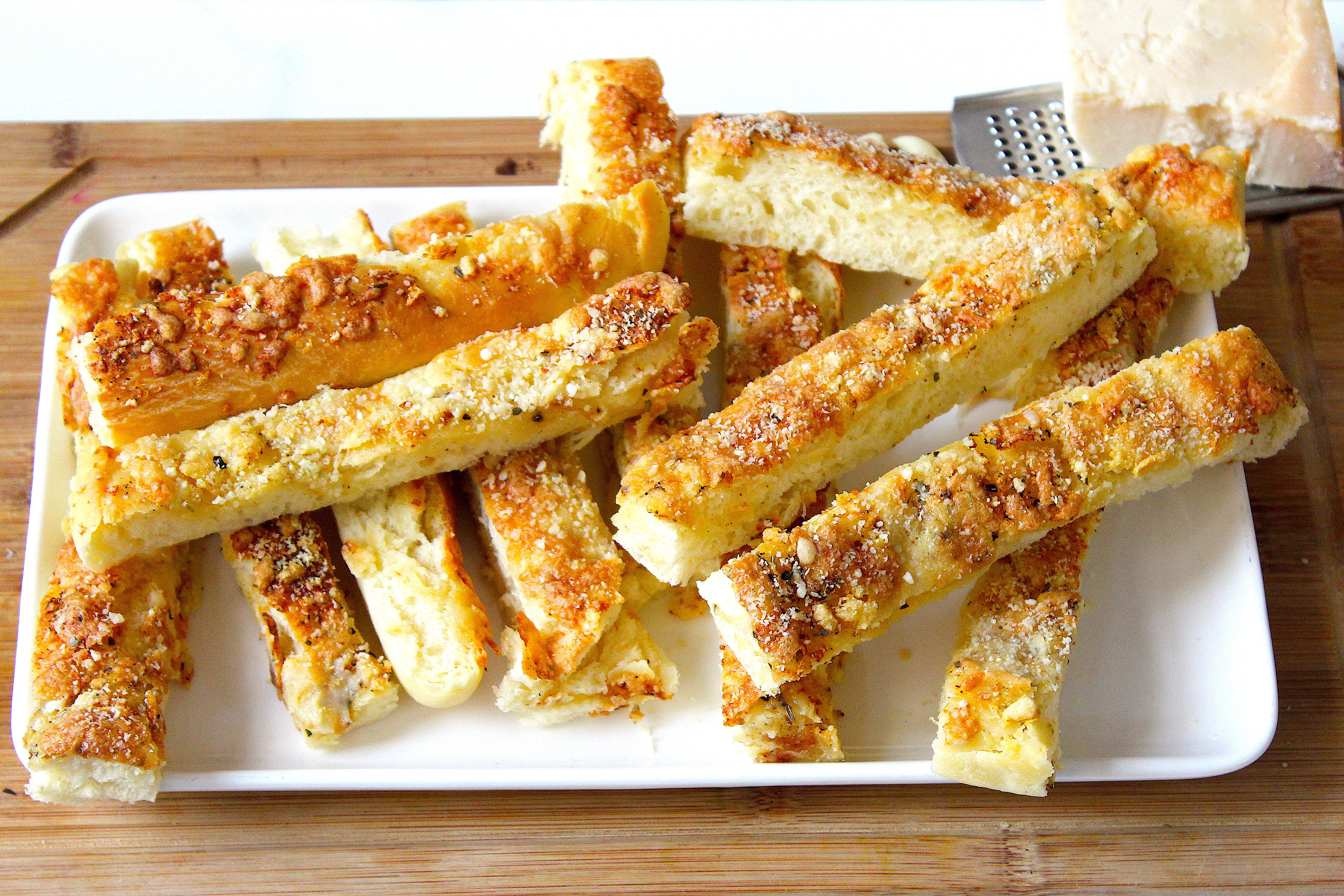 Garlic Bread Cheese Sticks (8 pcs) Harrow